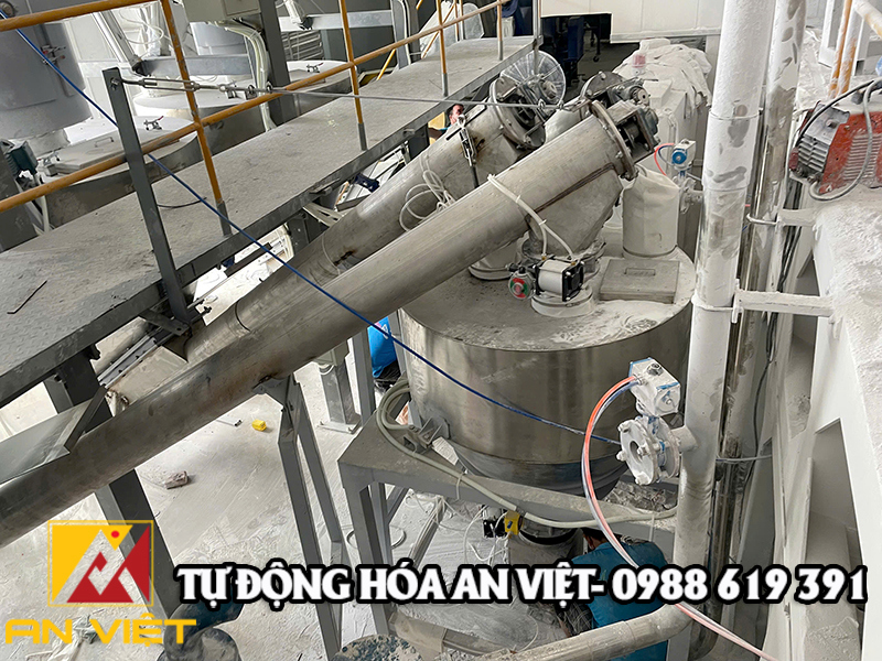 Lắp đặt hệ thống cấp nạp bao Jumbo và định lượng 3 thành phần tại Hưng Yên